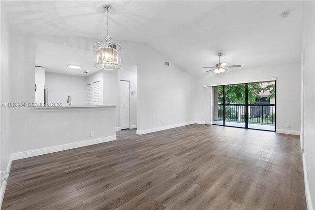 Building Photo - 5861 Riverside Dr Unit 205A2