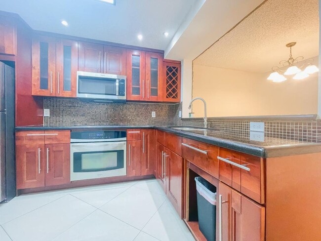 Photo - 4904 SW 31st Terrace