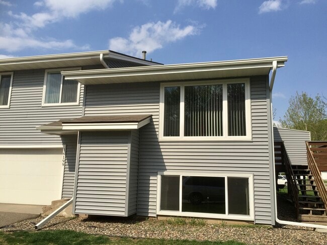 Photo - 16199 Flagstaff Ct S