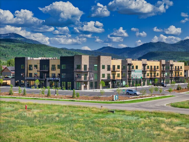 Building Photo - The Larkspur Rental