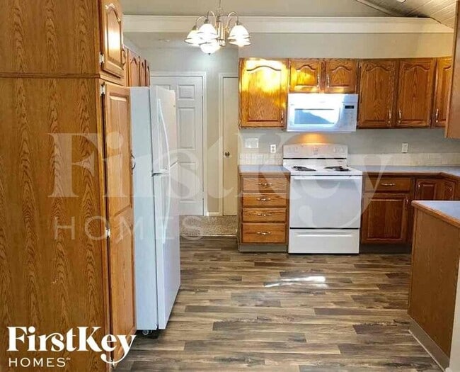 Photo - 8101 Willow Way