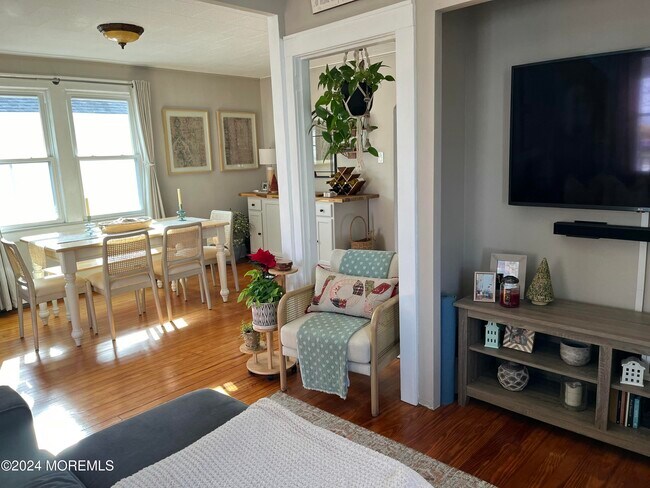 Photo - 1236 Maplewood Rd