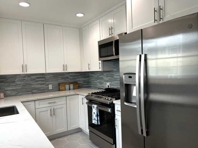 Building Photo - 901 E Ocean Blvd Unit 901