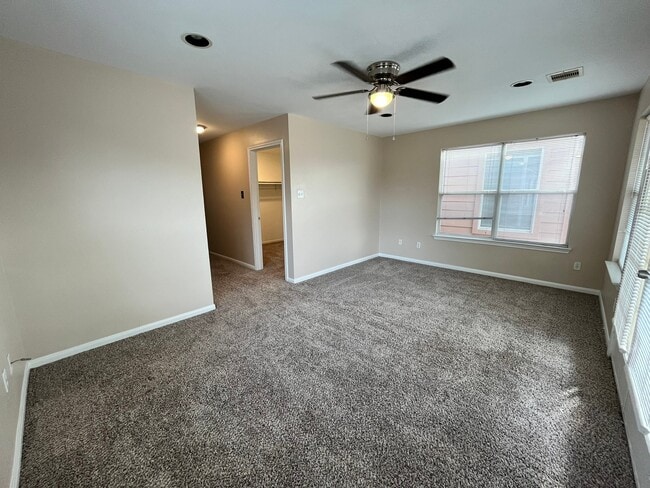 Building Photo - 11918 Chetman Dr Unit A Rental