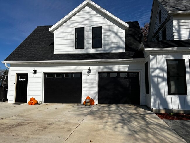 Building Photo - 500 9th Ave Unit 500