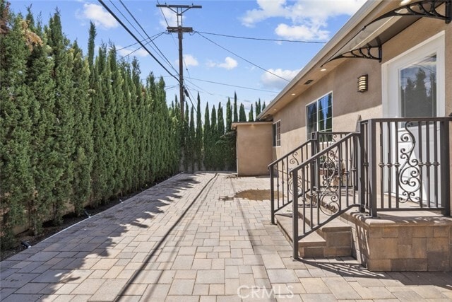 Photo - 11250 Saticoy St