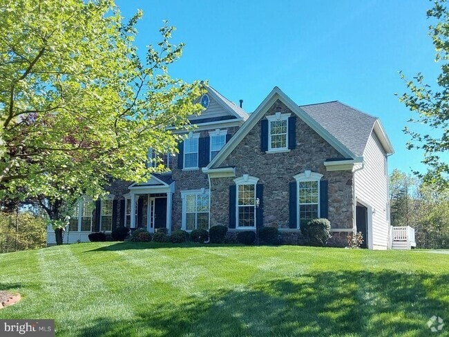 Building Photo - 25091 KINGSCOTE Ct Rental