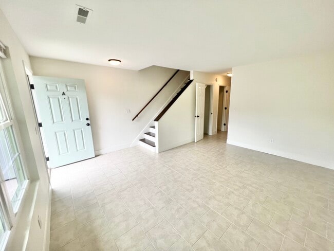 Photo - 272 Fleming Rd