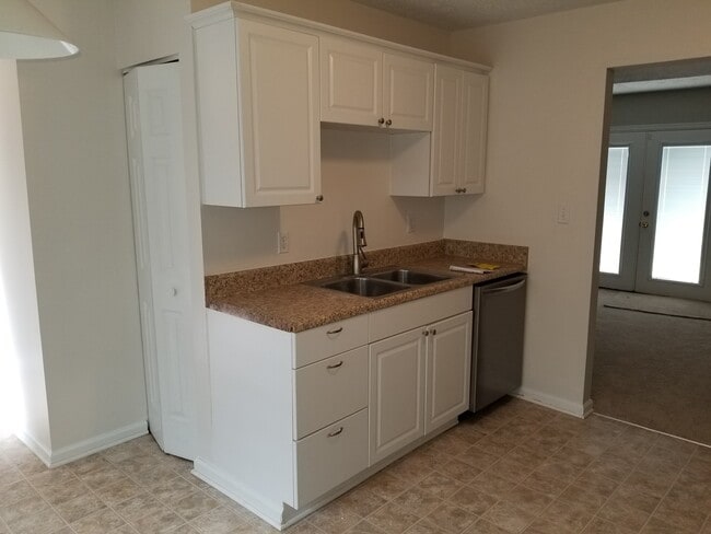 Photo - 1125 Old Denbigh Blvd