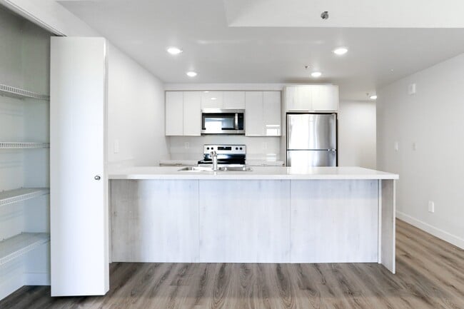 Photo - Baydo Tower 1