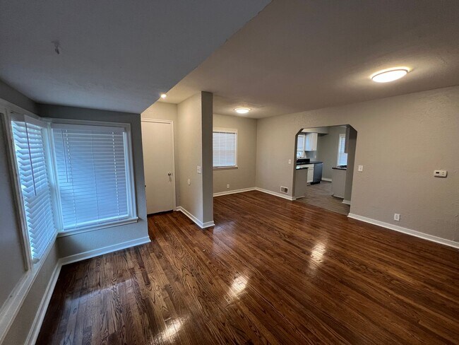 Photo - Fully Remodeled 2 Bed 1 Bath!!