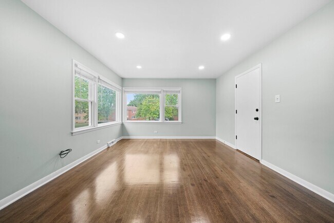 Photo - 10537 Austin Ave Unidad 2