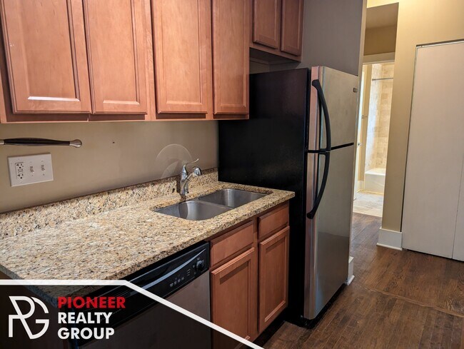 Photo - 3455 N Wolcott Ave Unit 2