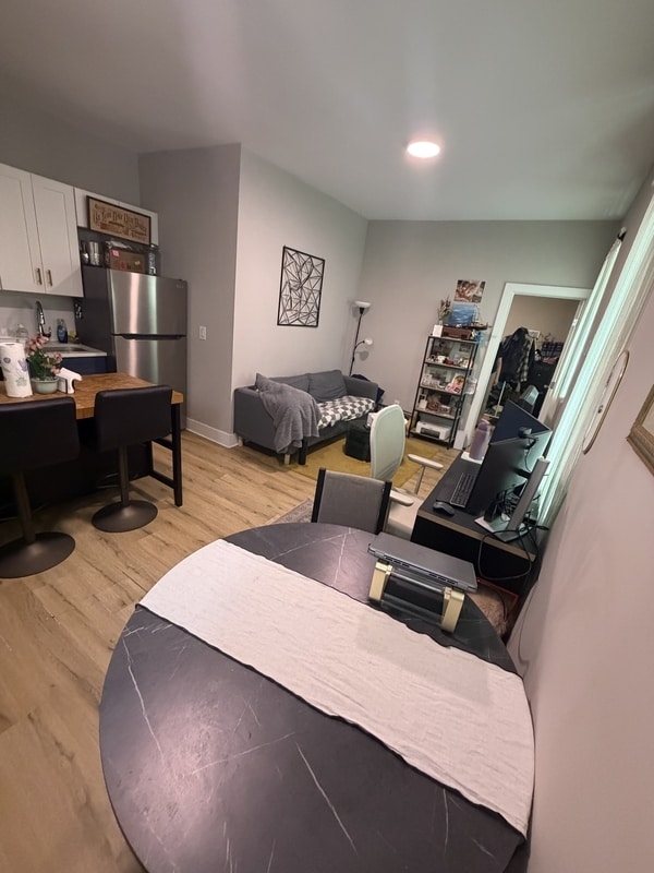 Photo - 4948 Walnut St
