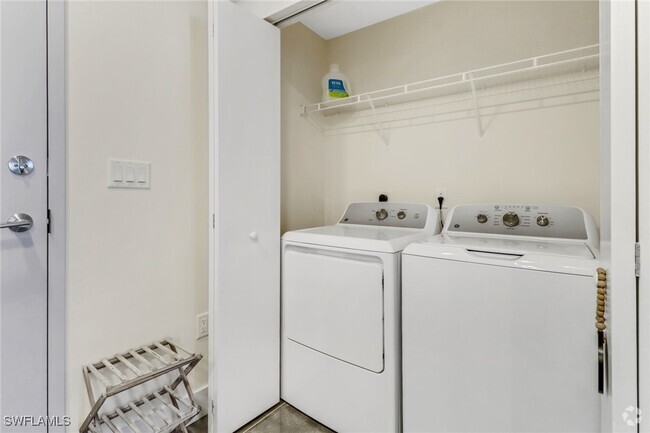 Building Photo - 26600 Rosewood Pointe Dr Unit B301 Rental