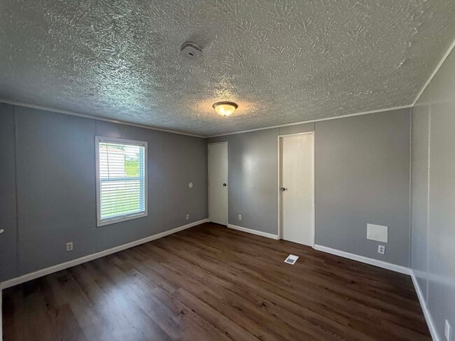 Photo - 1236 N Oaklane Rd