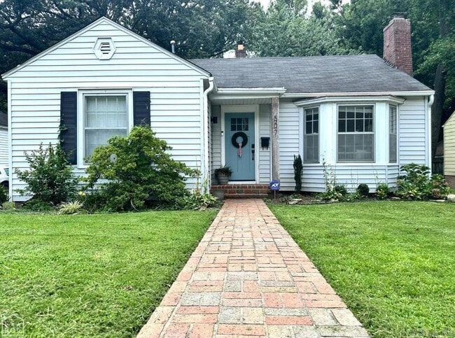 Building Photo - 507 W Elm Ave