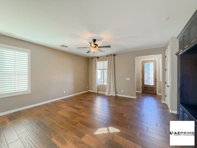 Photo - Exceptional 4/3 Phoenix Home - Modern Comfort Awaits!