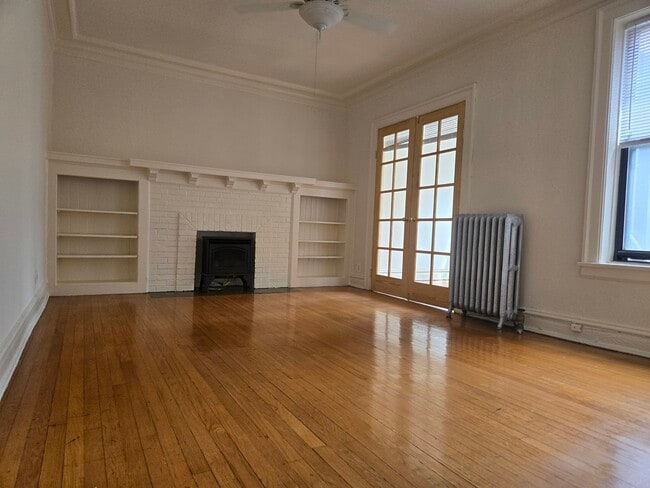 Photo - 1128 W Pratt Blvd Unit 1N