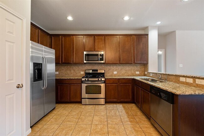 Photo - 3101 Davis Ln Unidad 7901
