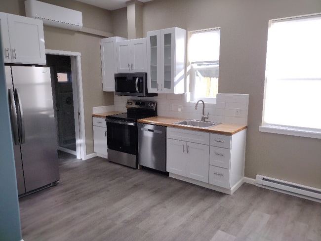 Building Photo - 653 Finley Gulch Rd