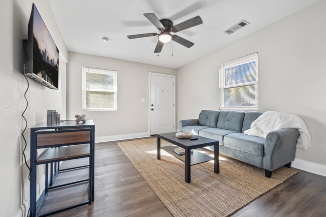 Building Photo - 76 Haygood Ave SE Unit Haygood A