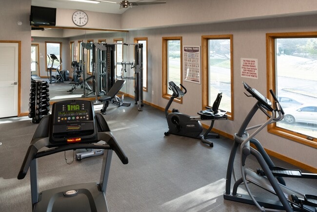 24/7 Fitness Studio