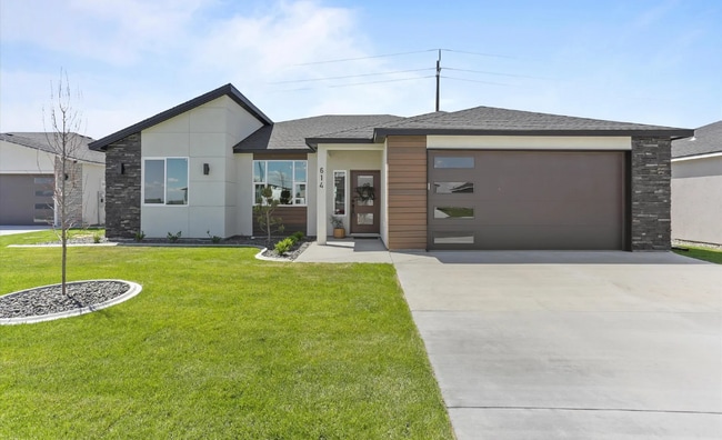 Photo - 614 Caridad Ct House