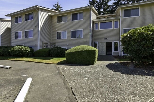 Photo - Steel Lake Plaza