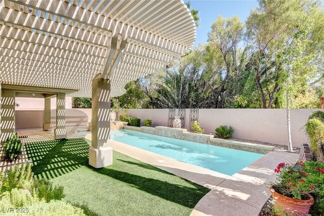 Photo - 520 Proud Eagle Ln