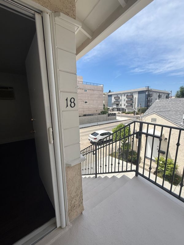 11280 Morrison St Unit 1/2