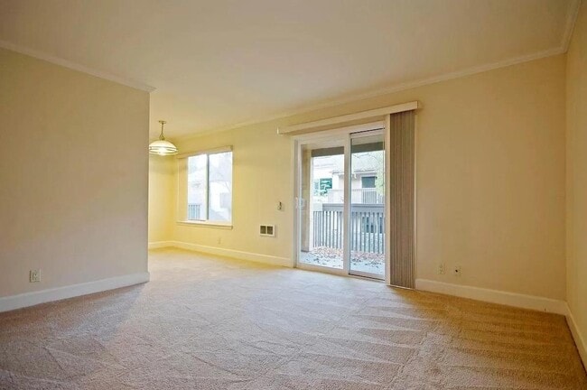 Building Photo - 3056 Via Alicante Rental