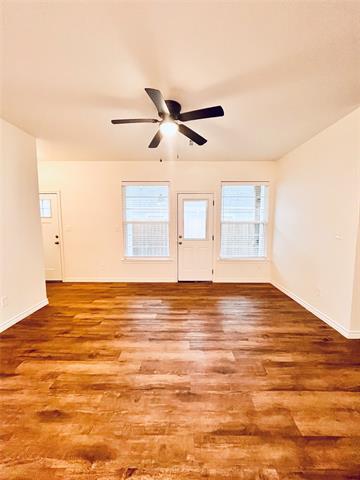 Photo - 523 E Hanna St