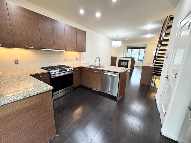 Photo - 1200 Bellevue Way NE