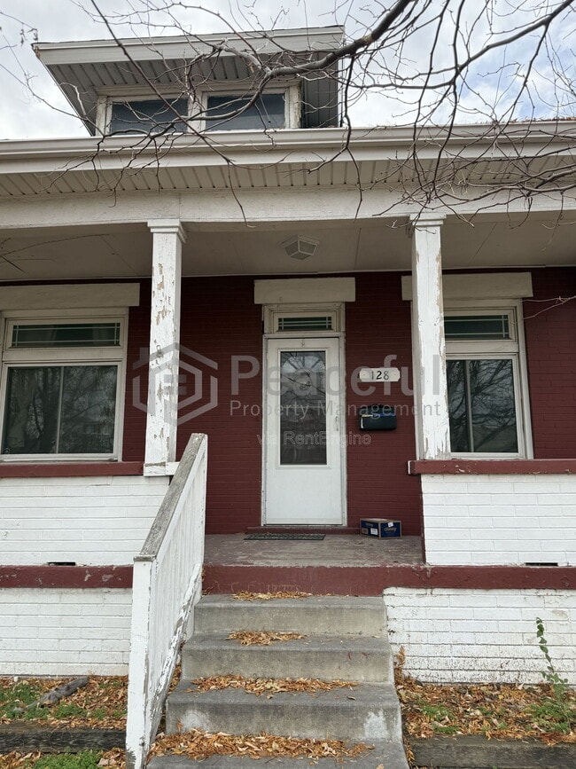 Photo - 128 E Truman Ave