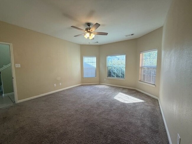 1806 Sable Wood Dr