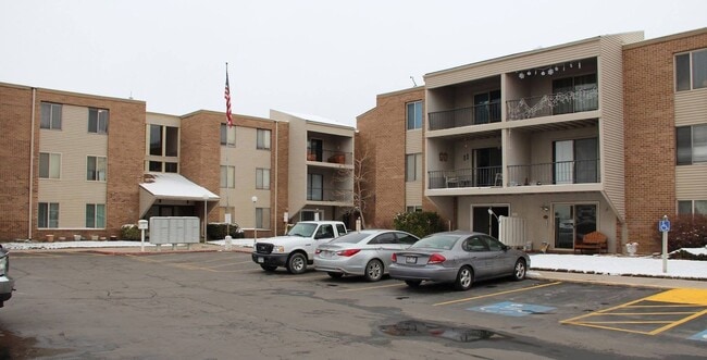Beautiful Bountiful Home! - Beautiful Bountiful Home! Unit 215