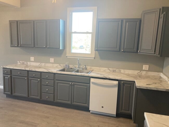 Photo - 8 N Indiana Ave Unit 8