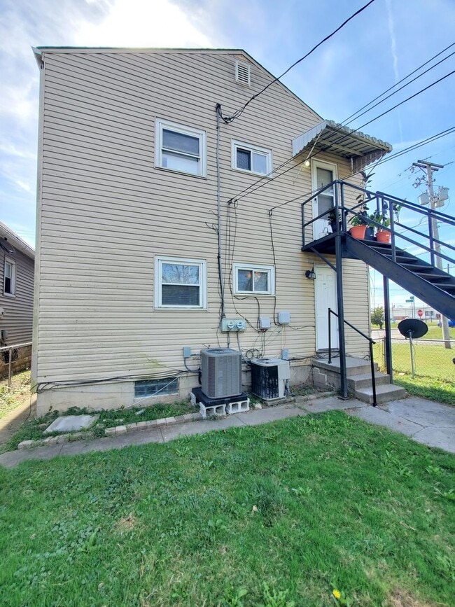 Photo - 2822-2824 E 5th Ave Unit 2822