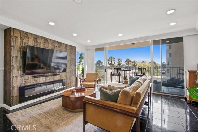 Building Photo - 700 E Ocean Blvd Unit 608