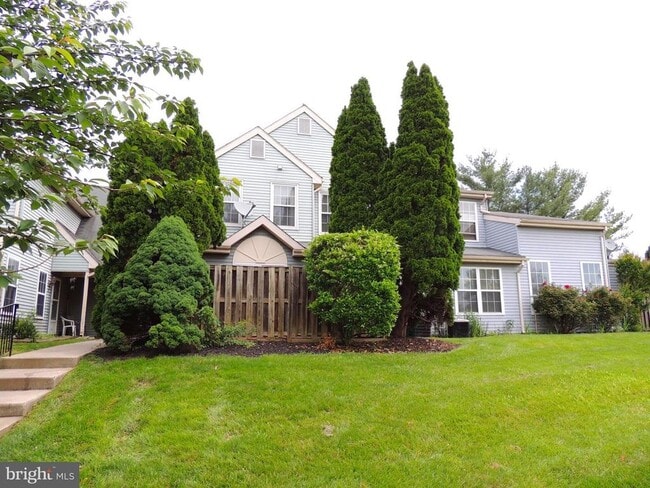 Building Photo - 5806 Shadbush Ct