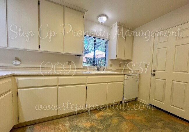 Photo - 494 Snell St Apartamento Unidad 2