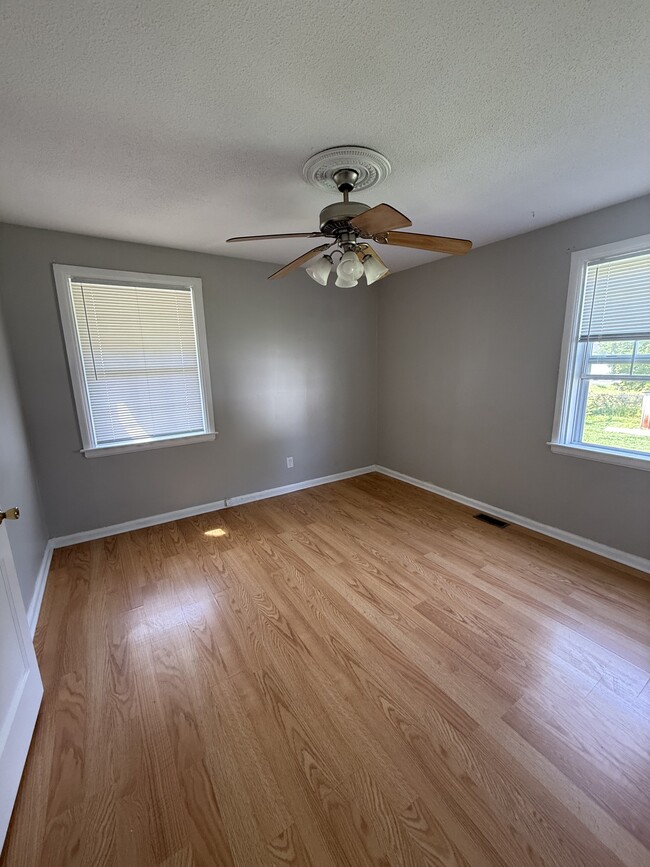 Photo - AANM Investments Oakwood Blvd