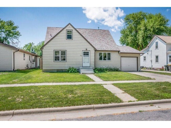 Photo - 350 S 9th St House