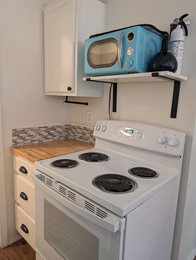 Photo - 181 Honeysuckle Ln