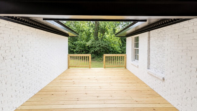 Photo - 303 Hillcrest Ave