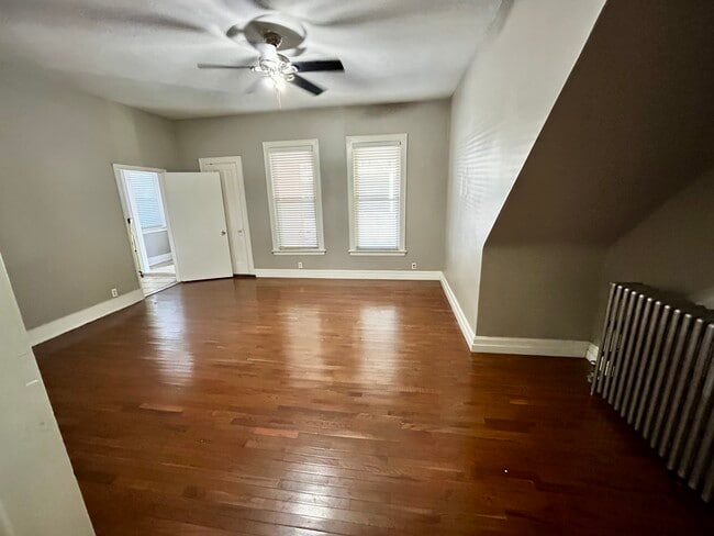 Building Photo - 3704 Eastern Ave Unit 2 Rental