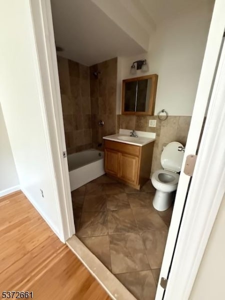 Photo - 944 Main Ave