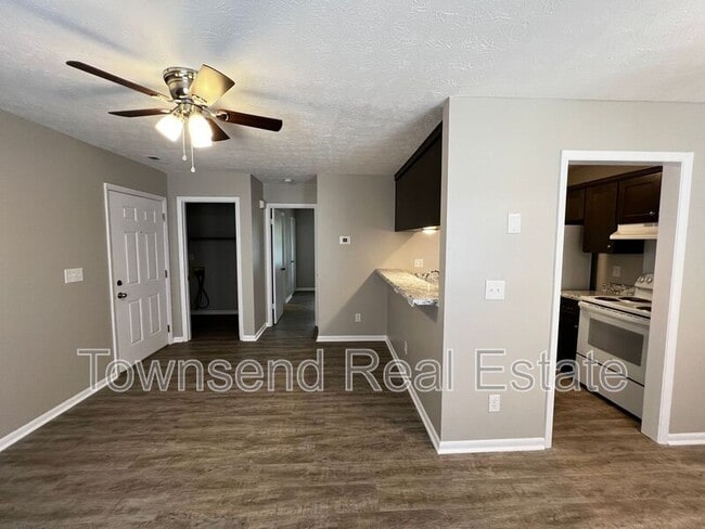 Photo - 1429 Ireland Dr