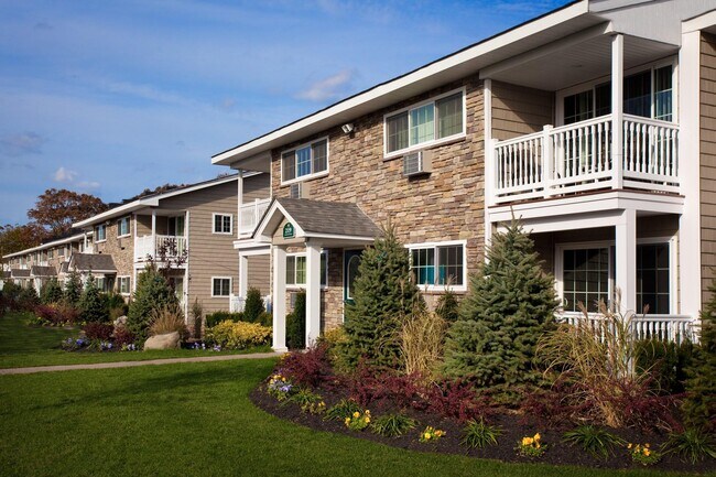 Photo - 231 Lakeland Ave Unidad 2-3A